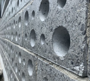 Gạch thông gió - C HOLE